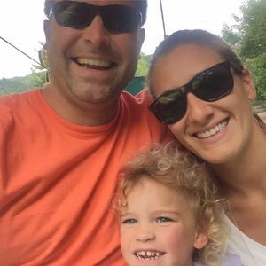 Meet your Posher, Lara